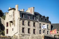 La Mère Poulard Hôtels à : Saint-Jean-le-Thomas