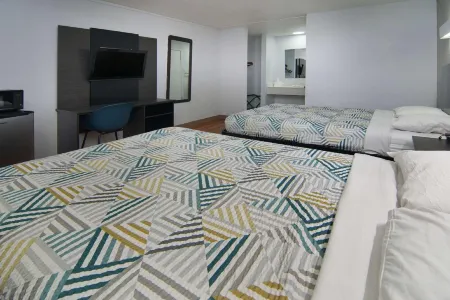 Motel 6 Red Oak, TX - Dallas