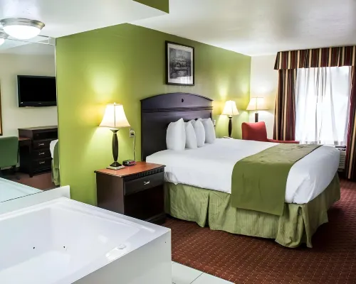 Quality Inn Chipley I-10 at Exit 120 Hotels in Chipley