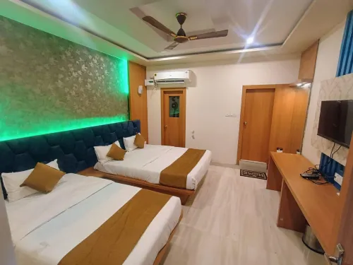 Hotel Praj Paradise