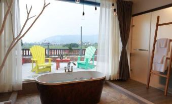 Designed Hostel - Follow Me