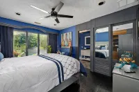 African Queen, Private Lake and Indoor Hot Tub on 4 acres