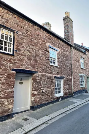 Calm Cottage, Kingsand Отели в г. Торпойнт