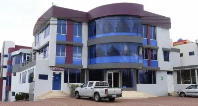 Hotel Versailles Hotels in Parroquia Totoras