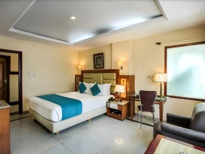 Golden Metro Hotel