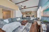 Bella Villa - Pet Friendly! Sleeps 10