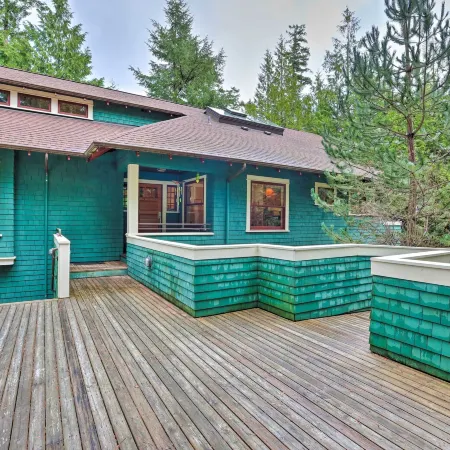 Lopez Island Hideaway w/ Coastal Views + Deck!