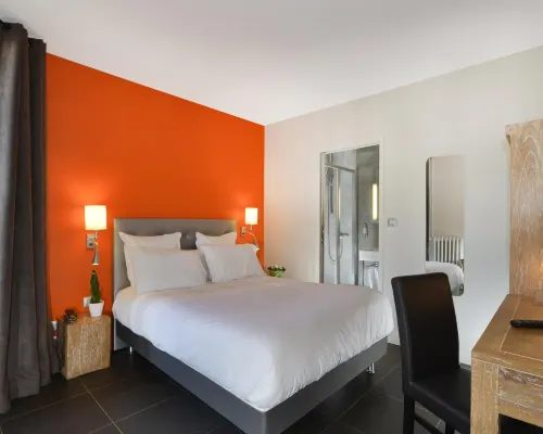 Hotel Douglas Hotels in Puteaux