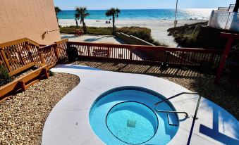 Sun-Kissed by Avantstay Beachfront Access