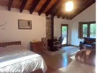 Moon River Cottage • Loft • River Access • Fireplace • Peaceful • Near Sequoia