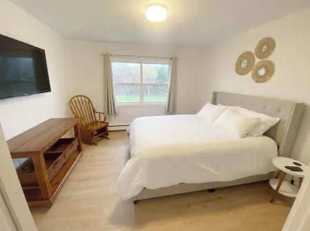 Cozy House in the Heart of Havre Boucher