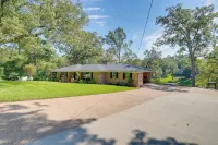 Lakefront Retreat in Jefferson w/ Screened Porch! - Parkering