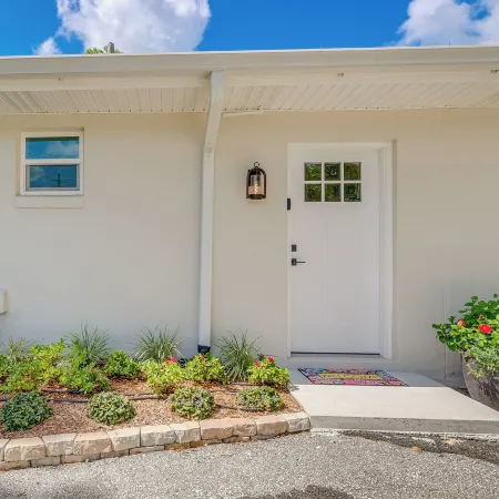 Cozy Ocala Retreat w/ Pool, Screened Lanai!