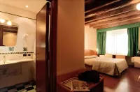 โรงแรมโกรอต โรงแรมใน