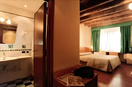 Hotel Corot
