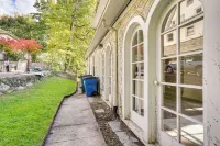 Historic Mamaroneck Guest House - Walk to Harbor!