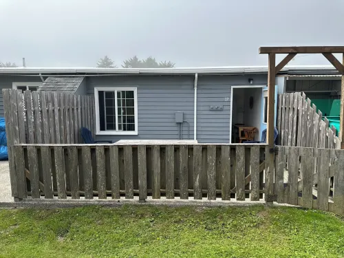 Tillicum Beach Motel - Formerly Deane's Oceanfront Lodge Hotels in Yachats