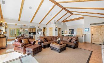 Hot Tub Fire Pit Game Room Amazing Deck Views Sky Canyon Lodge by AvantStay