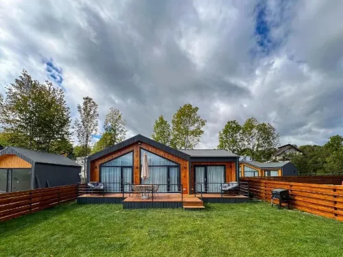 Moon Village Comarnic Hotels in Serbaneasa