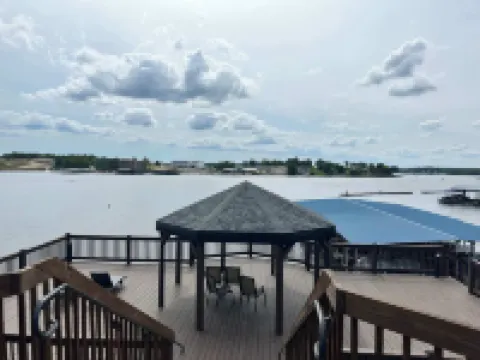 Osage Oasis Unmatched Views, Convenient Location