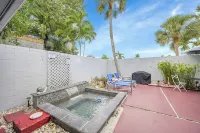 Mid Century Boho Chic Beach Bungalow Only 3 Blocks to Gorgeous Beach!!