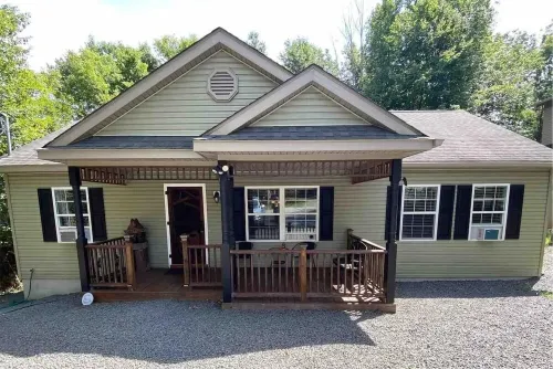 Exhale by the Fire at Crestview Cottage, 3-person Canoe Included