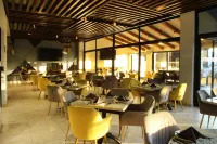 DoubleTree Suites by Hilton Hotel Saltillo - Boutique