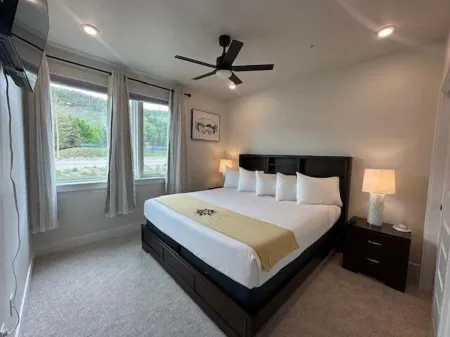 Luxury Stay Meets Family Fun: Premier 1br Retreat 1 Bedroom Condo