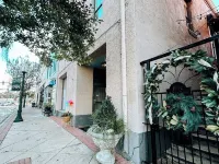 The Loft @ Studio115 a Charming Stay, Sleeps 6, in Downtown Bainbridge, GA Hotels in Bainbridge