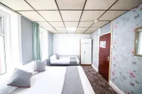 MyRoomz Silver Strand Hotel Hotels near Blackpool Pleasure Beach