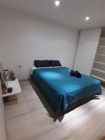 Room 2 - Bed and breakfast in an apartment, 2 min. walk from the ferry dock