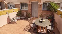 House with pool 5 min from the beach Hotels in El Vendrell