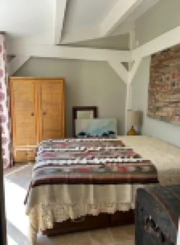 Charming house, swimming pool, sea view, 4 minutes walk from the beach Hotels in Saint-Mandrier-sur-Mer