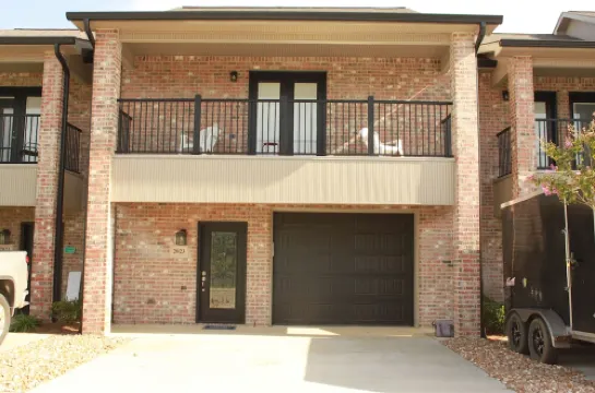 2027- 3-bedroom condo with comfort & amenities near Resturant’s & shopping. 뷰리가드 파리쉬 호텔