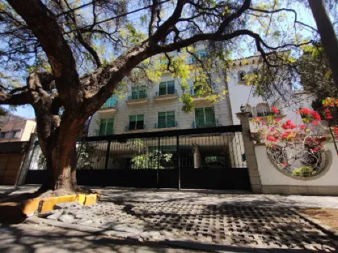 ريزيدنس ليريتيدج أريستوتيلس 225 باي بلوباي Hotels near بولانكو