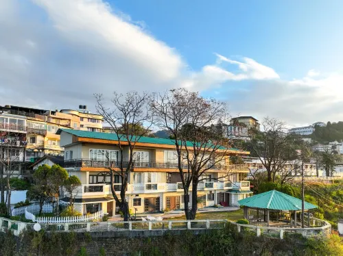 The Silver Doon – A Cozy Mountain Escape at Mall Road, Mussoorie