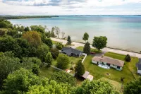 Bay View, Family Fun, Backyard Firepit, Wineries