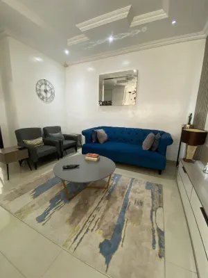 Discover Biens by Forji's luxurious 2-bedroom apartment in Gbagada! Hotels in Mushin