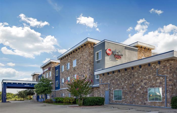 Best Western Plus Fort Worth Forest Hill Inn  Suites