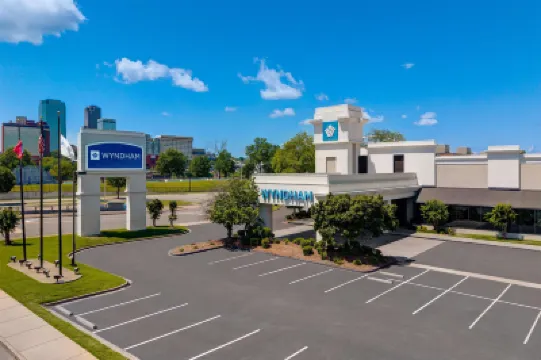 Wyndham Riverfront Little Rock Hotels in 