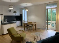 Maison de Village 150 m de la Plage فنادق في Cerbere