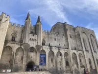 House with terrace T2 bord de sorgue Hotels in Entraigues-Sur-La-Sorgue