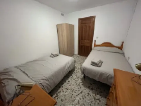 Enjoy a rural house with a wine cellar and a lot of leisure!