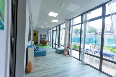 In the main square modern house Отели в г. Трекастаньи