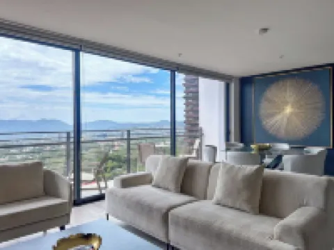 Spacious 3-bedroom apartment with WiFi, AC in amazing San Salvador