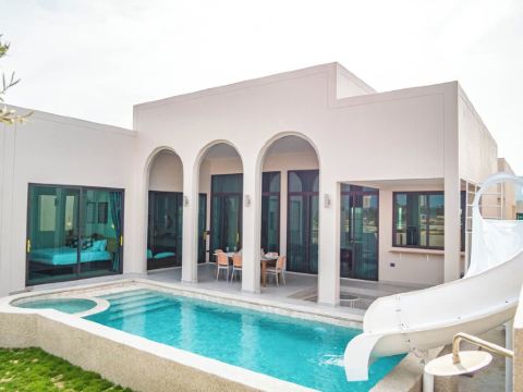 Very new charming 3-bedroom villa with AC, WiFi in lovely Phetchaburi