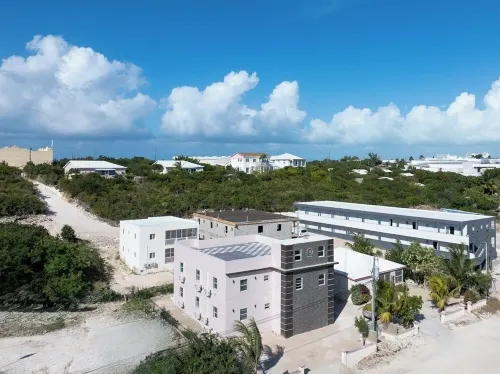 Serene 1BR in Venetian ,WiFi, AC, mins to beach perfect retreat! SJResidences105