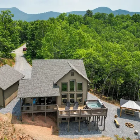Hot Tub & Fire Pit: Blue Ridge Mtn Cabin!