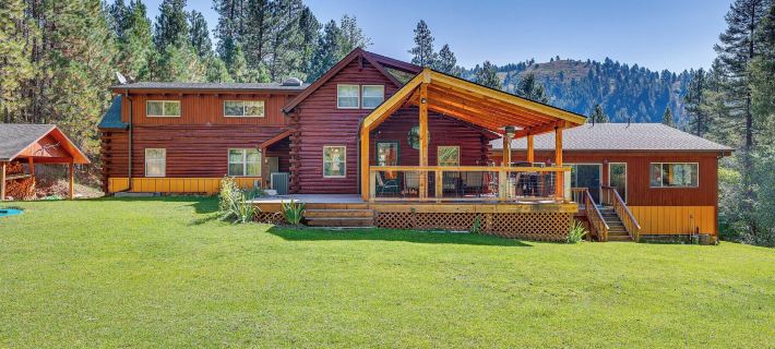 Horse Tours + Wildlife: Boise Ranch Home w/ Pool! Hotels in Boise County