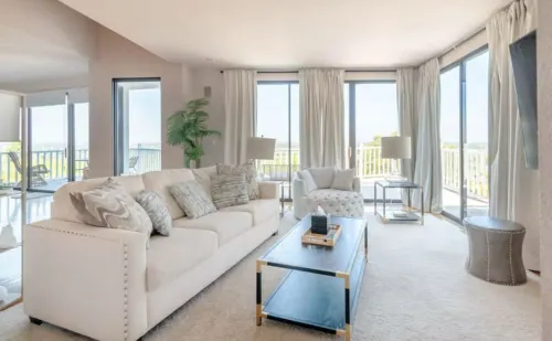 The Swan: A 3bd Spa Like Stay with Game Room, Views, and room for relaxing